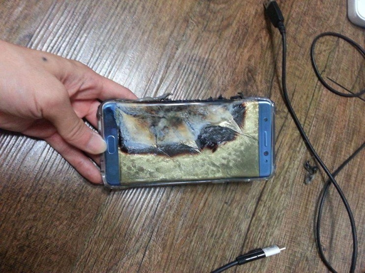  계속되는 노트 7 폭발과 생산 중지 썰