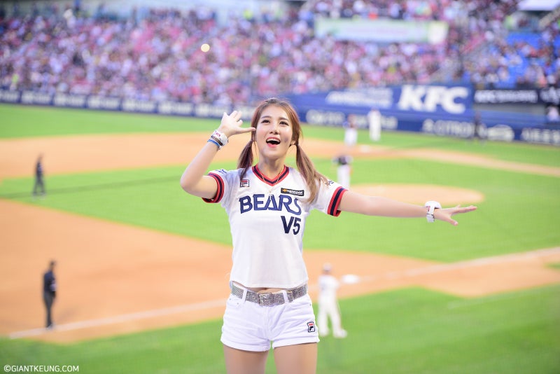 두산베어스 김지은 치어리더 잠실야구장 두산 vs LG (2016.10.08)