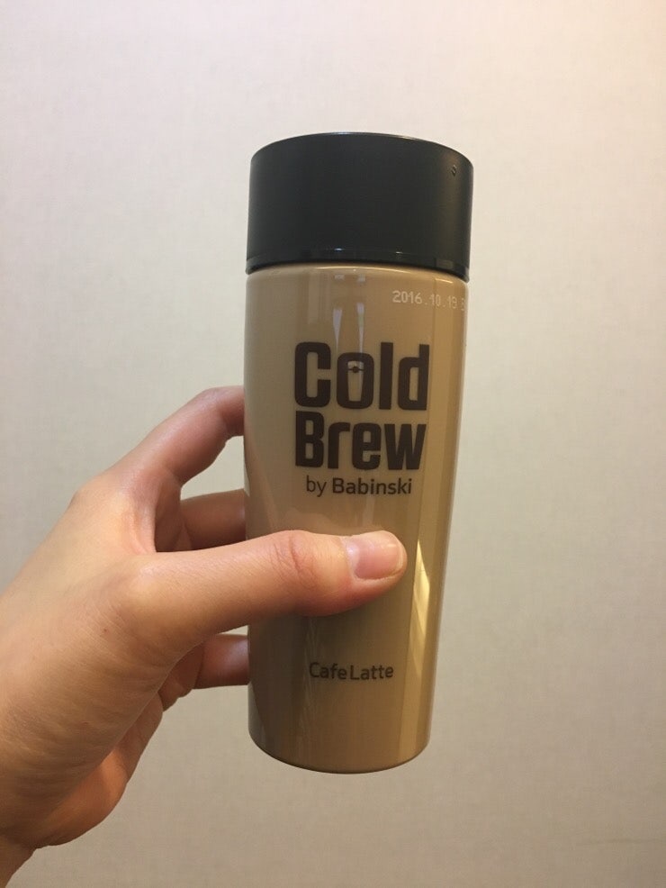 콜드브루 카페라떼 맛나네요 : )