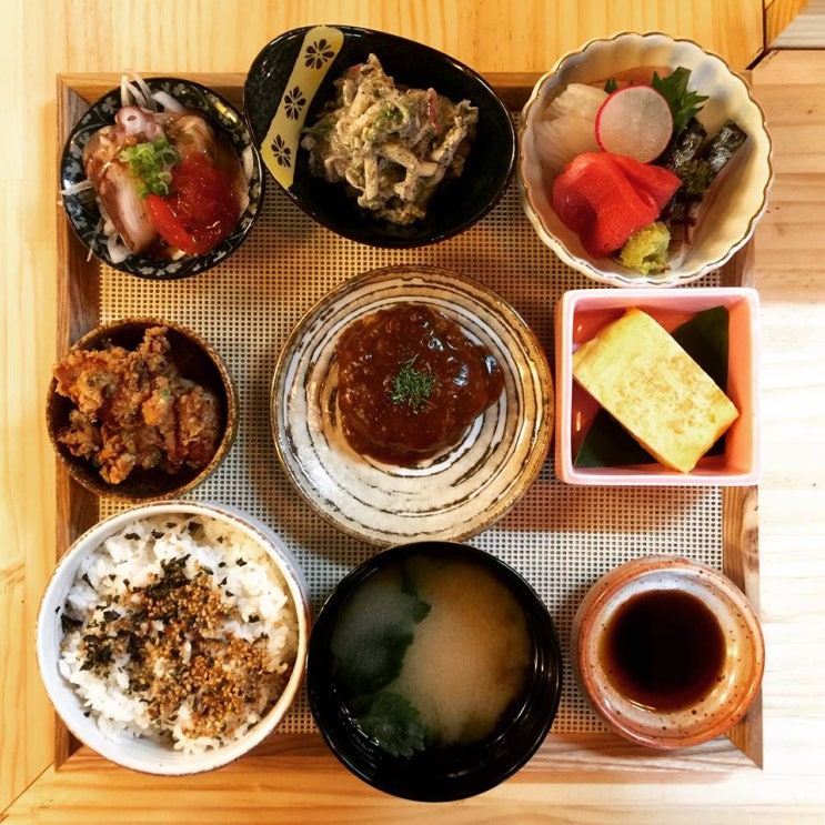  오반자이 : 한 상 차림의 일식 가정식
