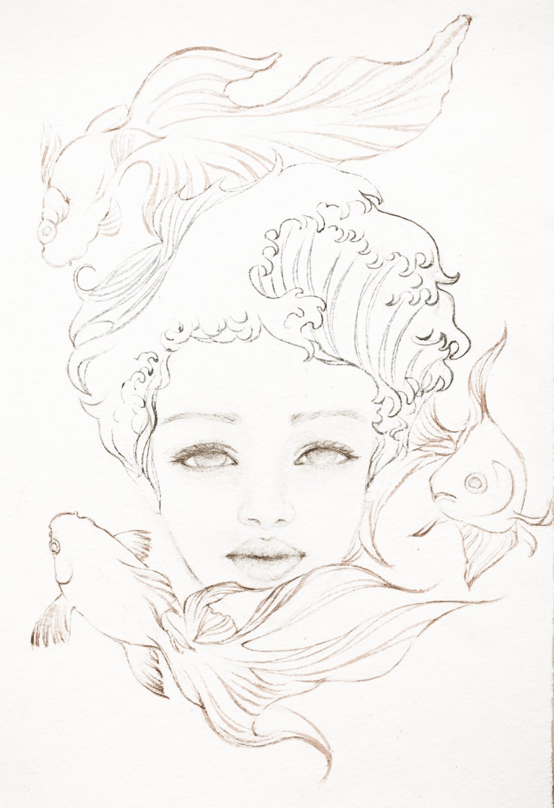 선반에 걸려 있는 옷 근처에 스튜디오에 서서 스케치 작업을 하는 아름다운 젊은 아프리카 여성 사진 – Unsplash의 그림 이미지, image size:800x1166