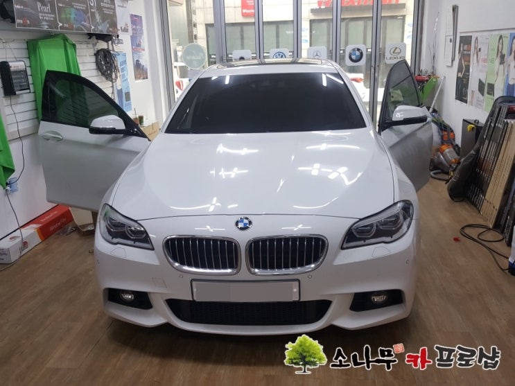  BMW F10 아틀란 네비 매립 HUD