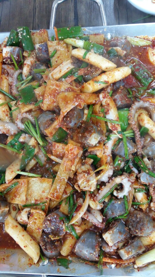  철판 낙지 순대볶음