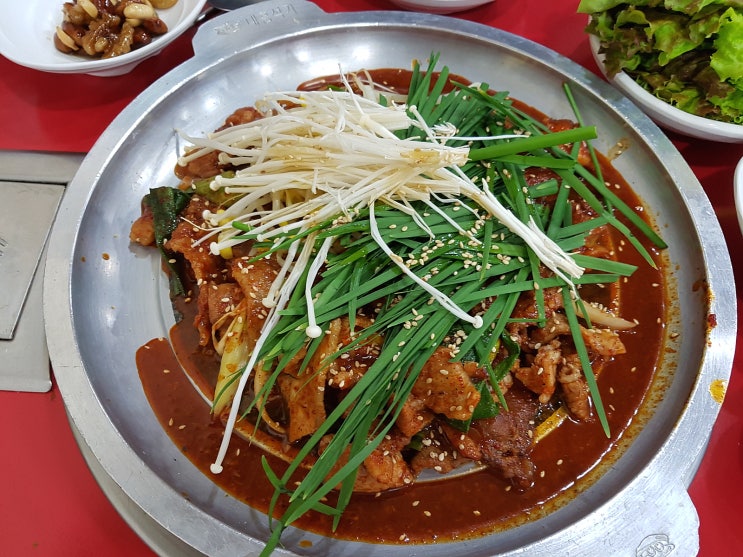  서울 남영동/남영역 '신들래보쌈' 제육볶음