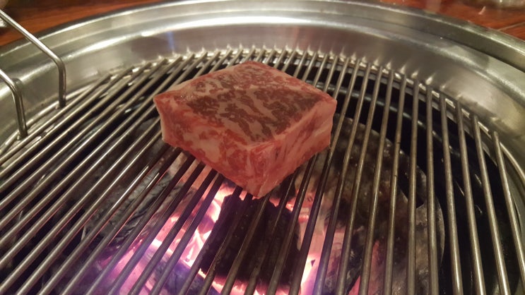  맛집이라 쓰고 밥집이라 읽는다 - 7 . 가로수길 투뿔등심 (이번엔 레알 맛집)