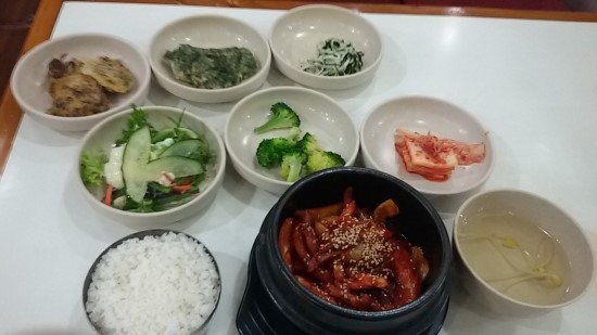  혼밥) 이대앞 인심좋은 백반집