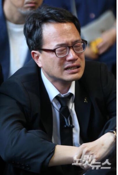 ì–´ëŠ ì´ˆì„ ì˜ì›ì´ êµ­íšŒì—ì„œ ì‚¬ëŠ