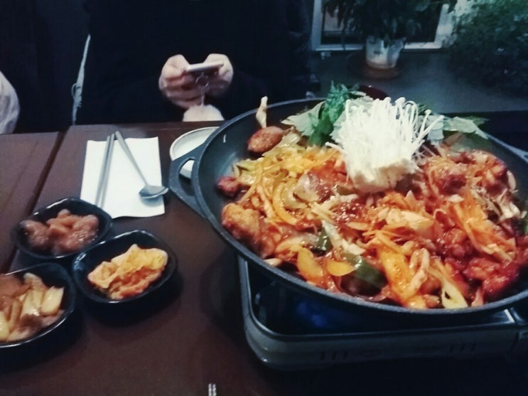  8. 먹방 + 차이나타운 + 스케이트