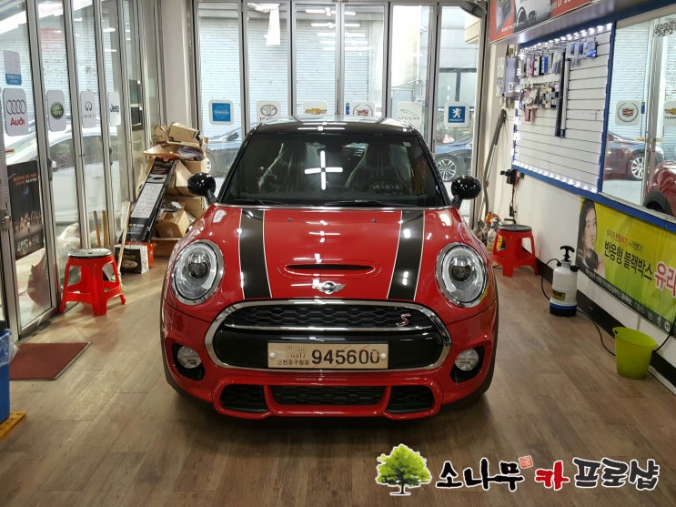 BMW 미니쿠퍼 후방카메라 장착