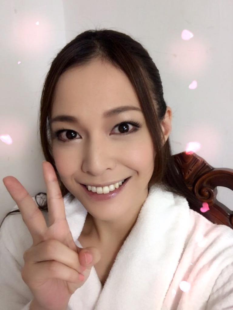 水原梨花  