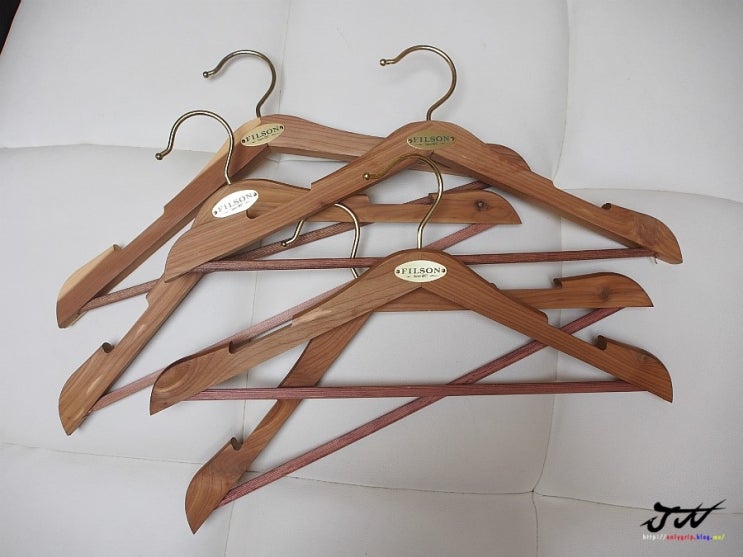  FILSON CEDER HANGER 필슨 삼나무(향나무) 옷걸이