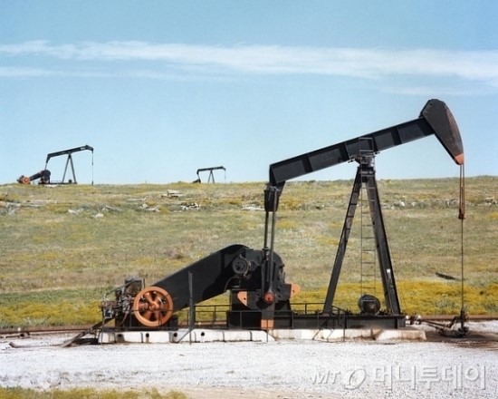 국제유가, 美 휘발유 재고↑·감산 효과 의문…WTI 50달러 붕괴 국제유가, 美 휘발유 재고↑·감산 효과 의문…WTI 50달러 붕괴