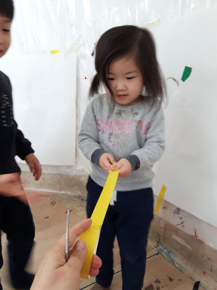  색테잎 붙이기(4,5세)