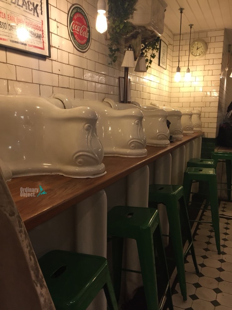  런던 카페투어 #4, Attendant. 자리잡은 언더그라운드.