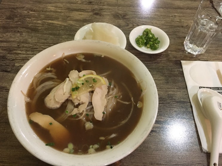  맛집이라 쓰고 밥집이라 읽는다 - 14. 사당역 쌀국수 칠리사이공 72420