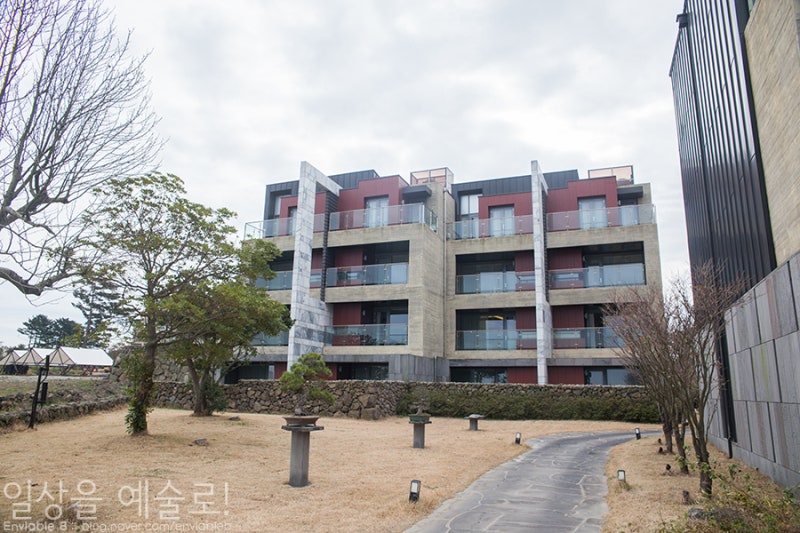 제주 루스톤 빌라앤 호텔 :: 온수 수영장 & 패밀리 스위트 (곽금) / LUSTON VILLA & HOTEL : 네이버 블로그 제주 루스톤 빌라앤 호텔 :: 온수 수영장 & 패밀리 스위트 (곽금) / Luston Villa & Hotel : 네이버 블로그