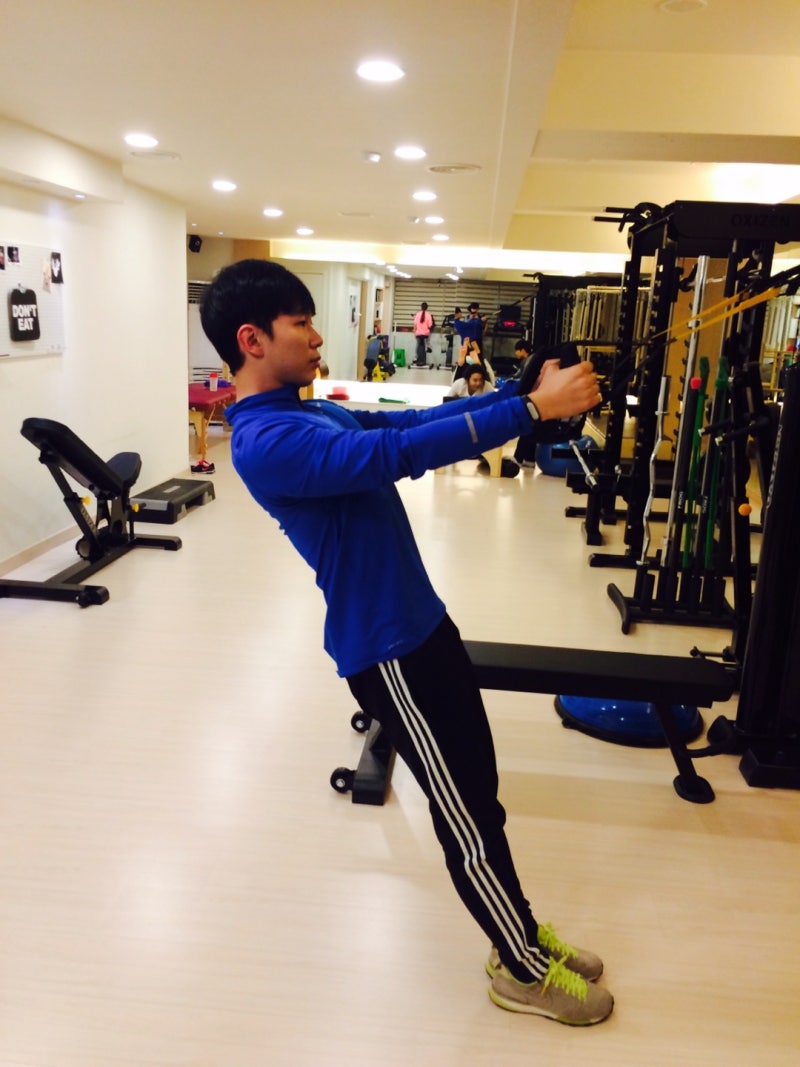 남자의 상징 어깨! 어깨 운동 TRX를 이용한 - T레이즈 : 네이버 블로그