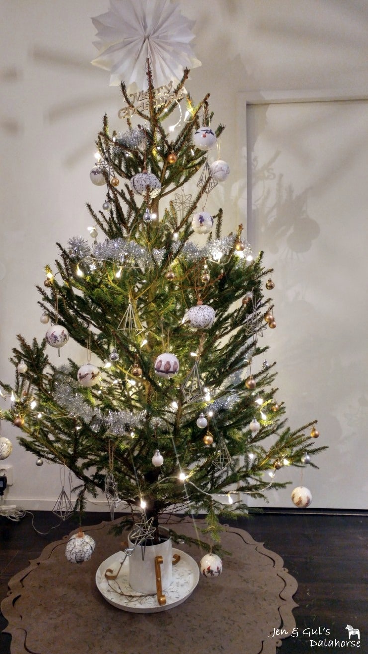 스웨덴에서 진짜 나무로 크리스마스 트리 만들기 : 네이버 블로그