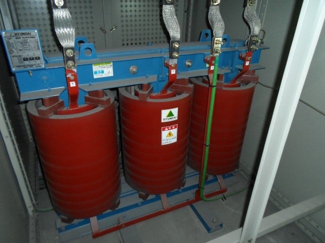 서울시 광진구문화예술회관 22.9kV 특고압 수배전반 - 무정전 활선세척공사 [활선세척/무정전세척/배전반청소/분전반청소/전기실 ...