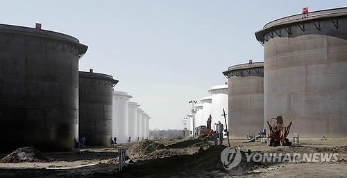 국제유가, 미국 원유 재고 증가에 하락…WTI 1.5%↓ 국제유가, 미국 원유 재고 증가에 하락…WTI 1.5%↓