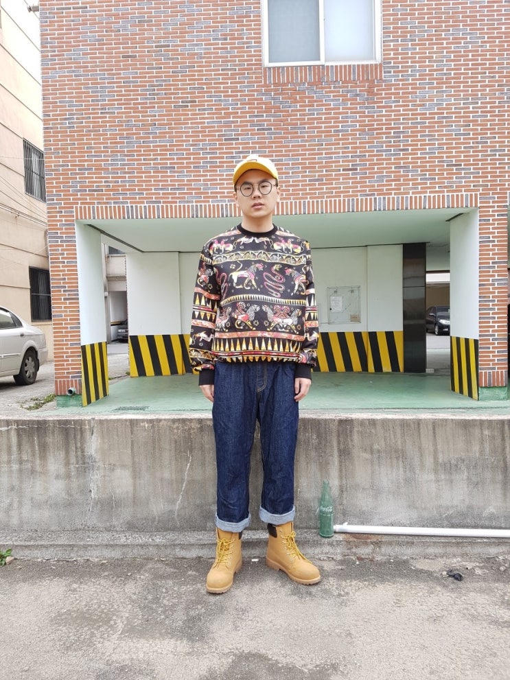  [데일리룩 #49]  풀 프린팅 맨투맨 & 와이드 팬츠 &팀버랜드로 스트릿 룩 코디하기