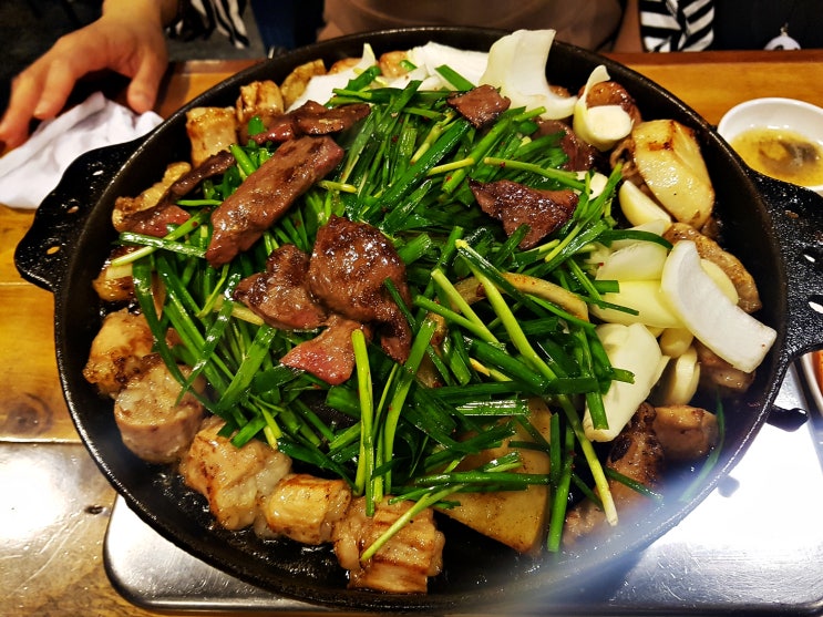  서울 당산동 '당산옛날곱창' 모듬곱창, 한우대창