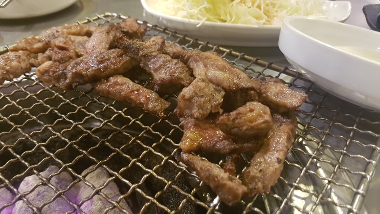  방이동 먹자골목 고기집 소갈비살은 도깨비마을에서~!