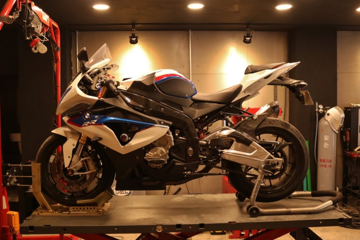  12` S1000RR 전체점검 및 타이어 교환 - [바이킹넷 대전점 길스개러지]
