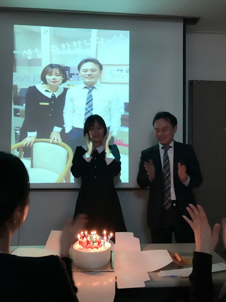  [대전램브란트치과/대전치과]5월 생일 선생님 축하드려요~