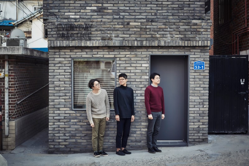 그래픽 디자인 홈 스튜디오