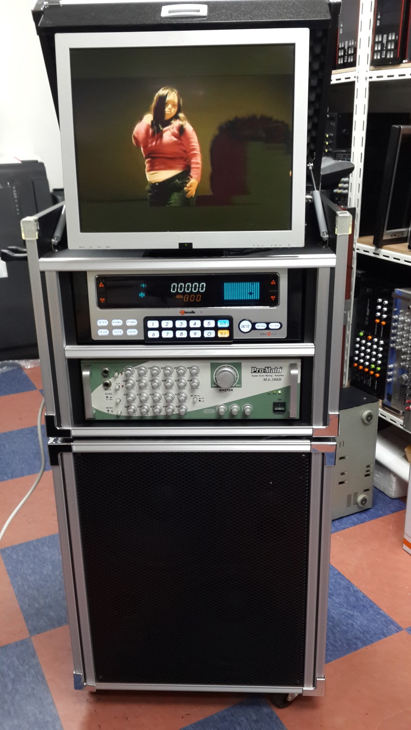 중고 이동식 노래방기계 에 TV /노래방 앰프/태진 반주기 C10 일체형 이동식 노래방 기기 [태진 금영 신곡 업데이트] : 네이버  블로그