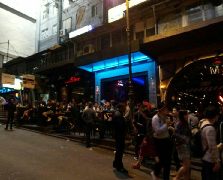  홍콩여행코스 란콰이펑 lan kwai fong  홍콩밤문화/홍콩심천비즈니스통역 동관통역 불산통역 중국어통역 이야기