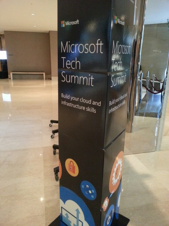  마이크로소프트 테크 서밋트(Microsoft Tech Summit) in 잠실 롯데월드호텔_코비젼_32인치 TV+삼발이 스탠드 대여