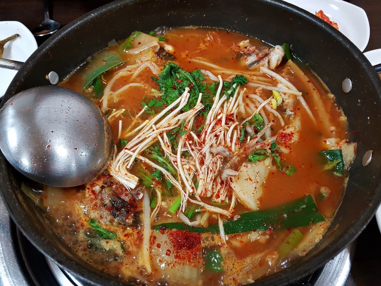  강릉 옥천동/중앙시장 '섭과 물망치' 망치매운탕, 성게비빔밥