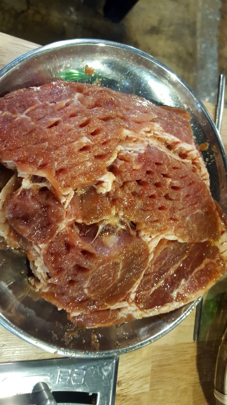 봉담 맛집 돼지갈비 무한리필 고기로123 입니다. 