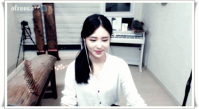 아프리카TV 0418 BJ 아야금의 나날이 발전하는 퓨전 가야금 연주와 애교 리액션 아프리카TV 0418 BJ 아야금의 나날이 발전하는 퓨전 가야금 연주와 애교 리액션