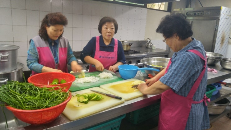 복지관 반찬봉사다녀왔다. 복지관 반찬봉사다녀왔다.