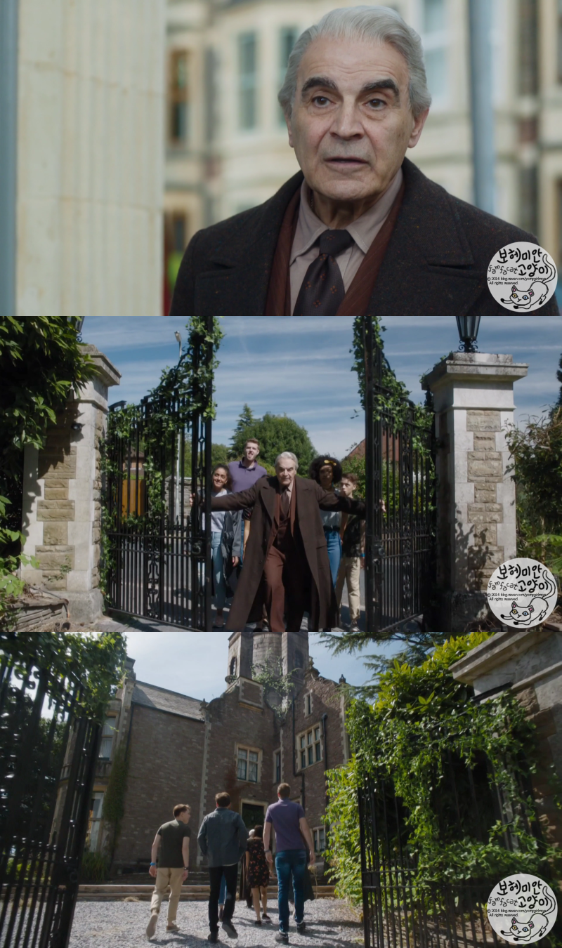 월간 리뷰 - 월간 뮤직리뷰 12월호 따듯한 봄바람이 불어옴에 감사하던 때가 엊그제 같은데, 찬바람은 참 빨리도 불어옵니다. 어느덧  2018년의 끝자락인 12월이 찾아왔네요. 뮤직리뷰와 함께 따뜻하고 웃음 가득한 한 달이 되었으면 좋겠습니다. |Opinion|, image size:800x1350