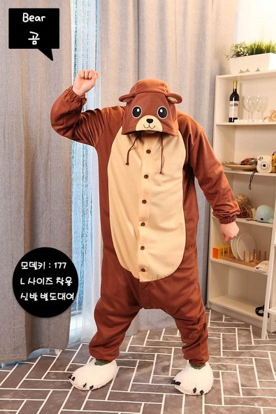  땡샵 동물잠옷대여,동물의상대여,동물옷대여 4차 착용샷입니다.