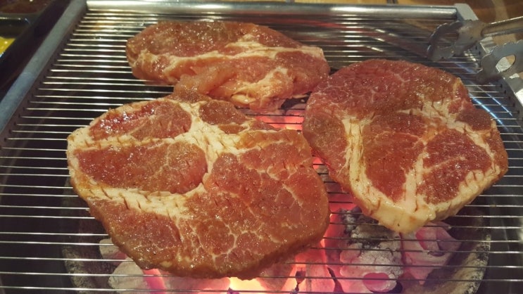  봉담 무한리필 돼지갈비 어머니 모시고 다녀왔습니다. 