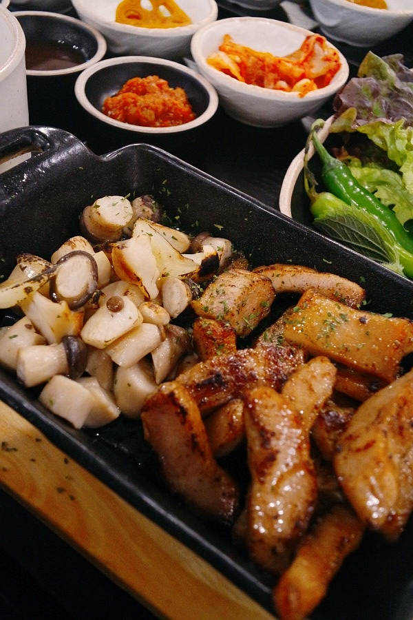  대구경대맛집 육식소반 에서 든든한 고기반찬 한끼