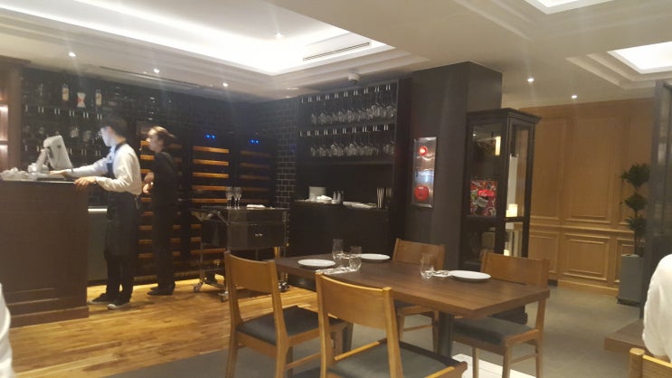  도산공원 에스테번(s.tavern), 송훈 셰프