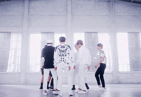 %EA%B0%9C%EC%95%84%EB%A0%A8.gif?type=w2