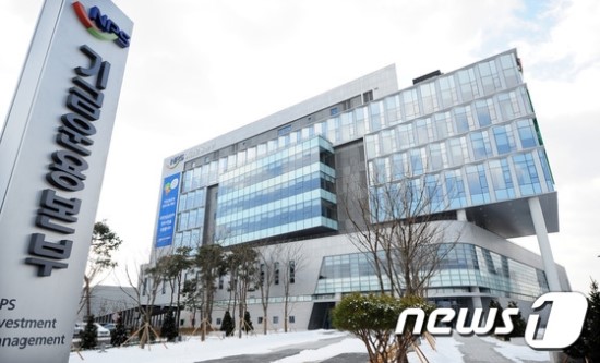메말라가는 국민연금…보험硏 "지금부터 요율 인상해야" (곰바이) 메말라가는 국민연금…보험硏 "지금부터 요율 인상해야" (곰바이)
