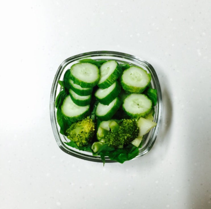 다이어트 4일차 (상추샐러드)