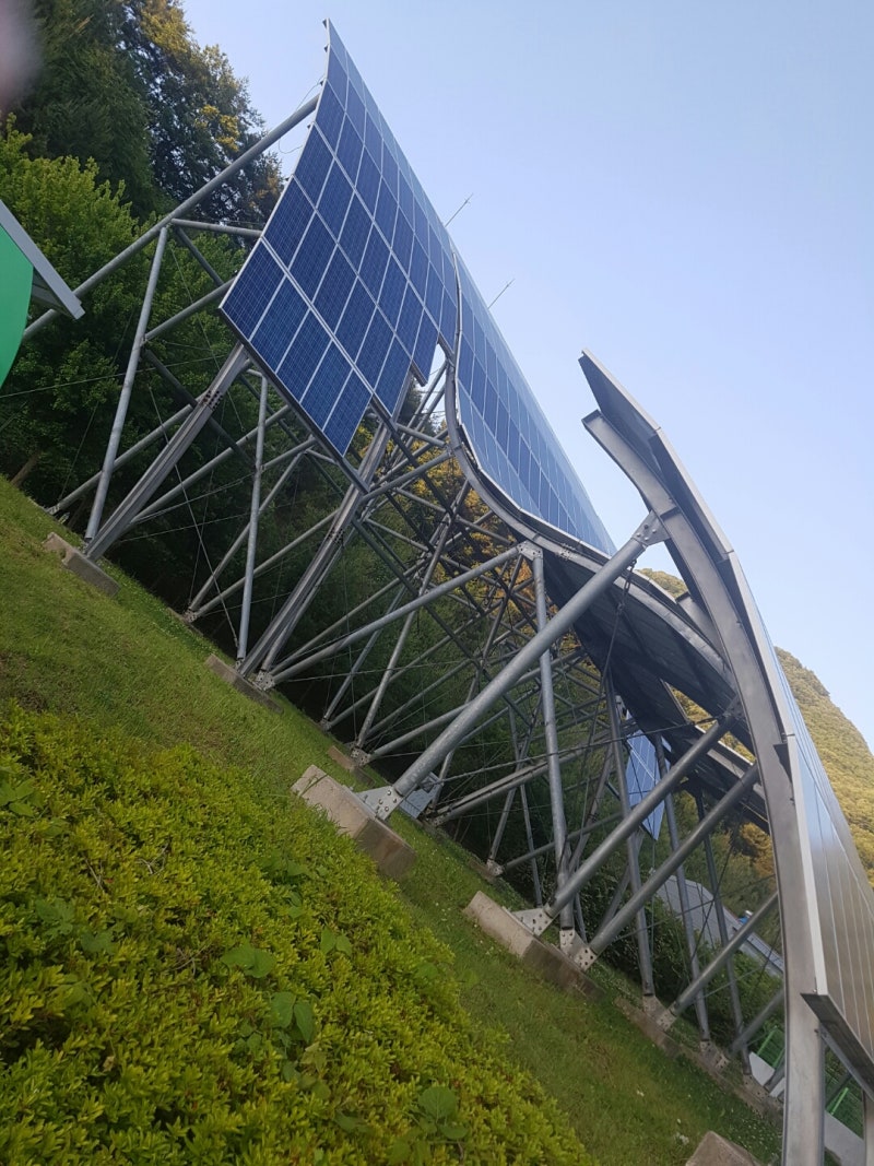 고성 휴게소에 실천하는 친환경 에너지!/ 태양광 전력을 이용한 고속도로 태양광 충전소 : 네이버 블로그