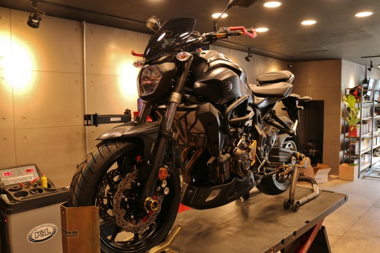  2017년식 야마하 MT-07 파츠장착 완료~!