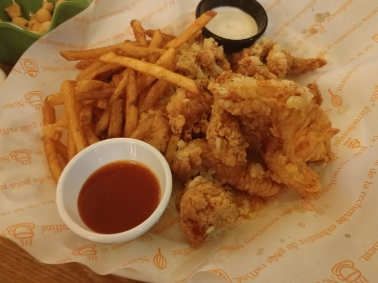  강남역 브라운 치킨에서 치킨흡입!