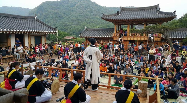  청학동 김봉곤 훈장의 "제1회 정겨운 고향소리 축제" 개최