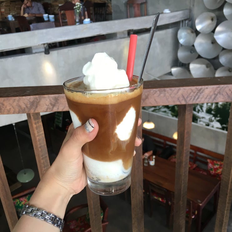  베트남 한달살기 +호치민 3일차 병원가서 물리치료받기,분짜맛집,콩카페 코코넛커피